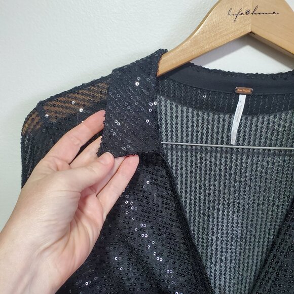 FREE PEOPLE Sequin Shirtee Button Up Blouse Top Ruched Sheer Black Women's Large - Picture 3 of 12
